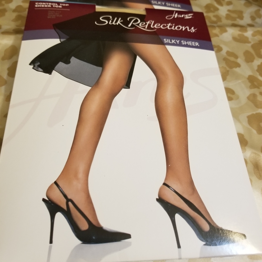 2 pair Travel Buff Hanes pantyhose, GH